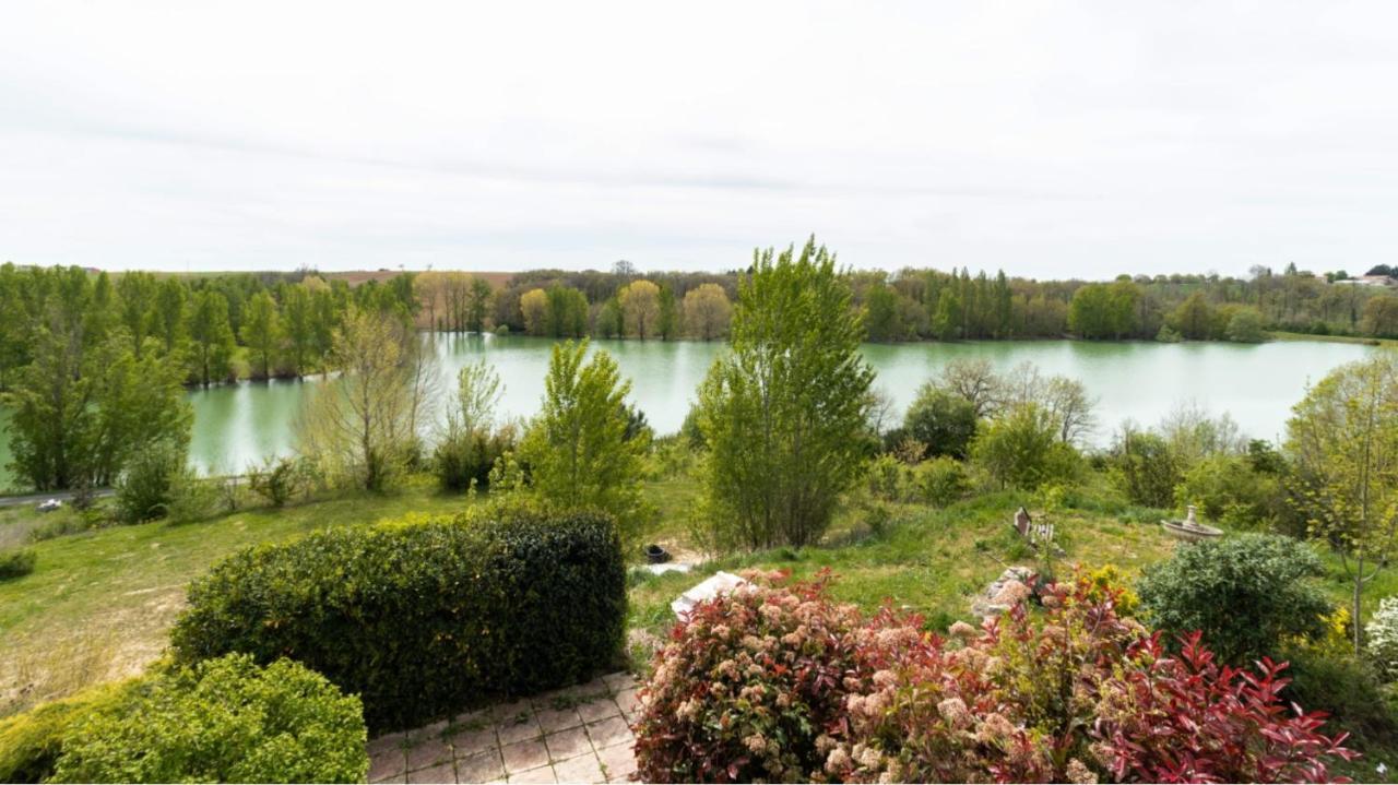 La Decouverte, Jacuzzi, Sauna, Et Terrasse Avec Vue Sur Lac A La Campagne Entre Toulouse Et Auch Villa Catonvielle Exterior photo